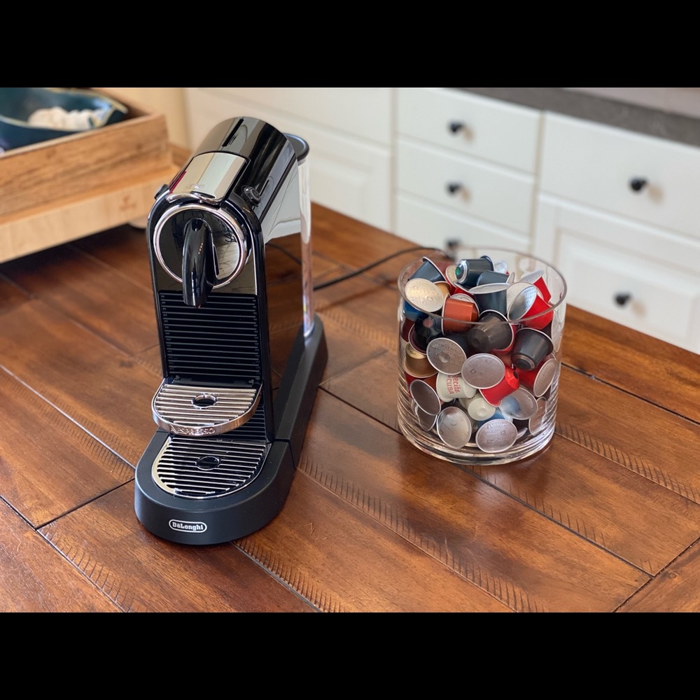 Nespresso Citiz coffee machine and pods